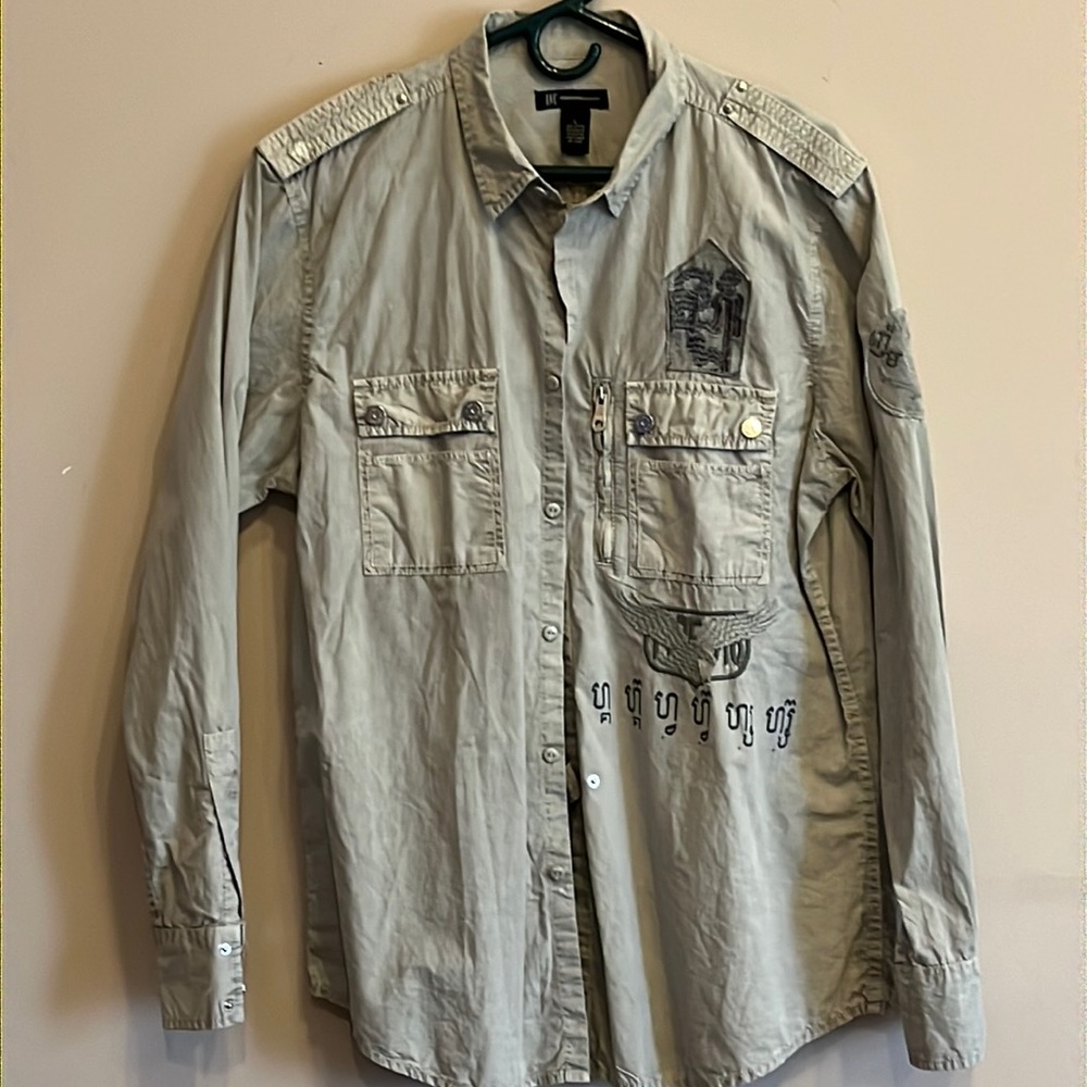 International concept , clean long sleeve button down . Non smoker size large